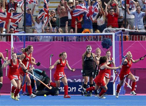 HOCKEY BRONZE: Team GB's women win Olympic bronze after defeating New Zealand 3-1 at the Riverbank Arena